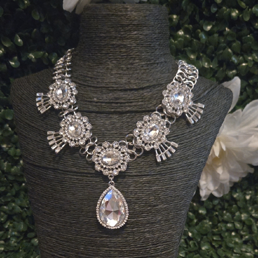 Elegant Silver Statement Necklace